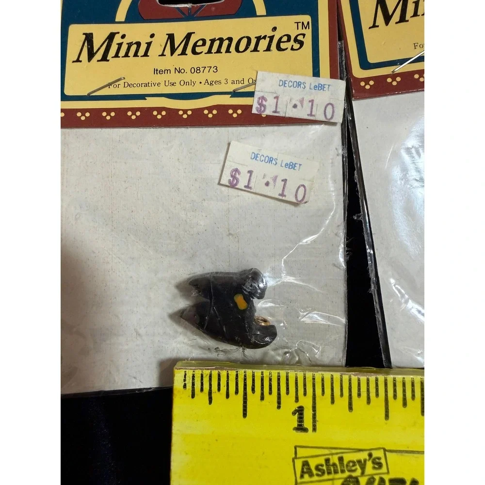 Vintage Mini Memories Black Cat Halloween Charms Lot of 9 Miniature Craft 08773